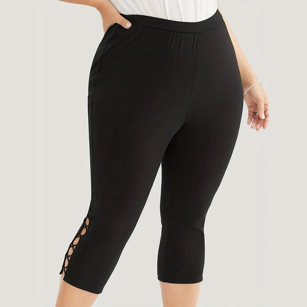 BloomChic Black Solid Crisscross Hem Skinny Leggings - Picture 4 of 5